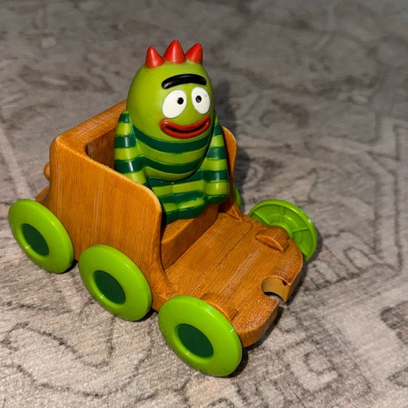 Yo Gabba Gabba! Brobee - Driven’ Friends toy car train - Nick Jr. - 2008 - Picture 4 of 16